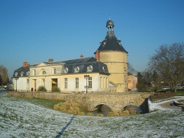 donjon Sainte-Geneviève-des-Bois